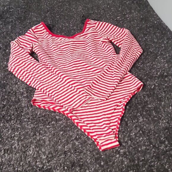 - H&M - Picture 4 of 7